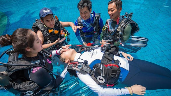 PADI Rescue Diver Certification (1 week)