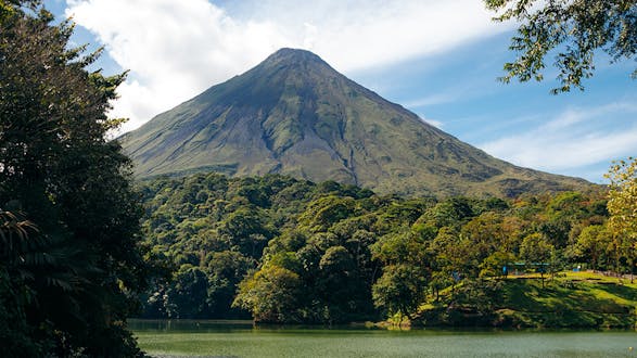 Arenal Volcano & Hot Springs (2 days, 1 night) - San Jose