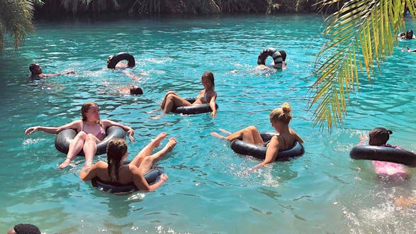 Moshi Weekend Escape