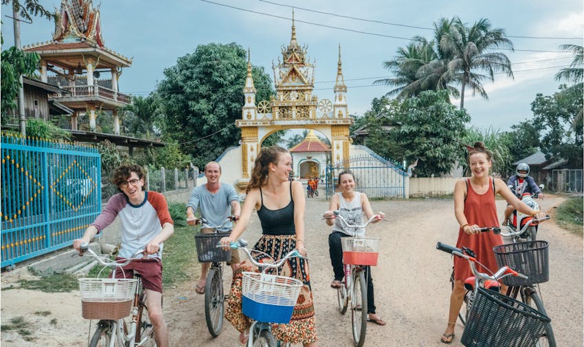 Benefits of volunteering - you're traveling with meaning