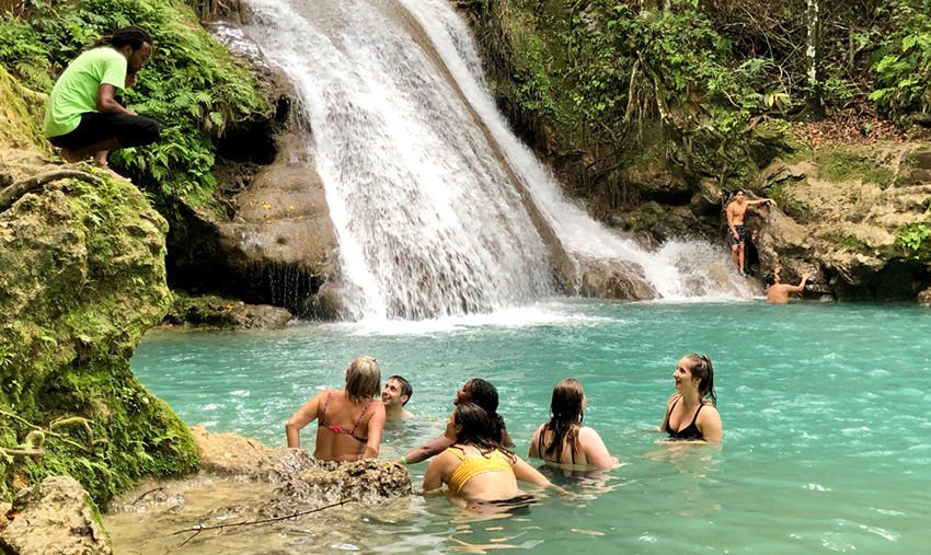 Volunteer on your alternative spring break with IVHQ in Jamaica