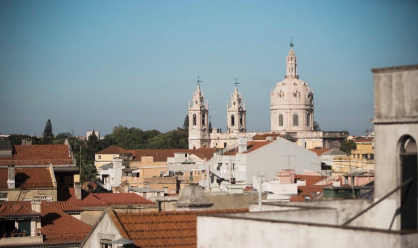 Volunteer in Portugal with IVHQ on your alternative spring break