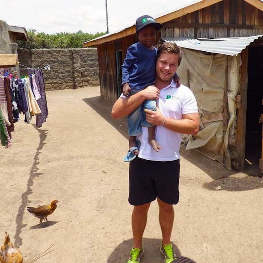 Which volunteer programs are best - IVHQ's William in Kenya