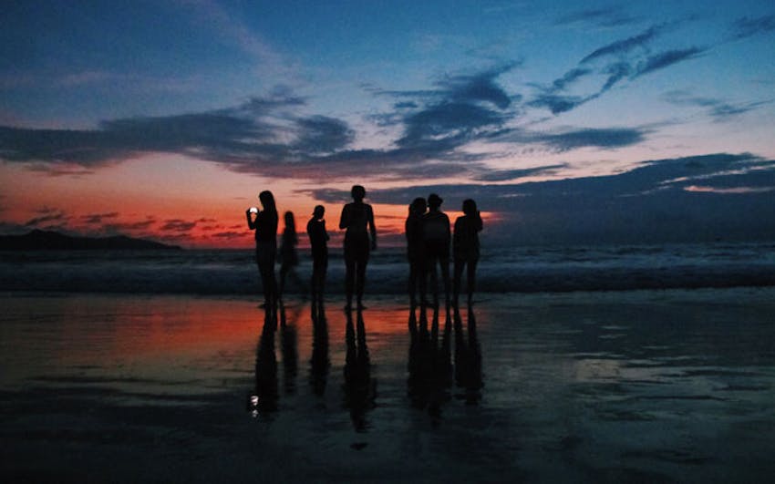 Costa Rican sunset while volunteering with IVHQ