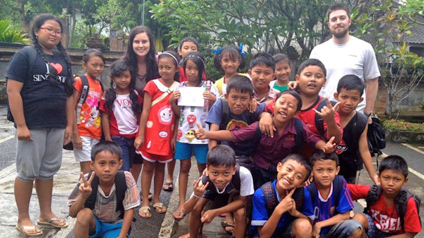 Volunteer Abroad as a couple with IVHQ in Bali