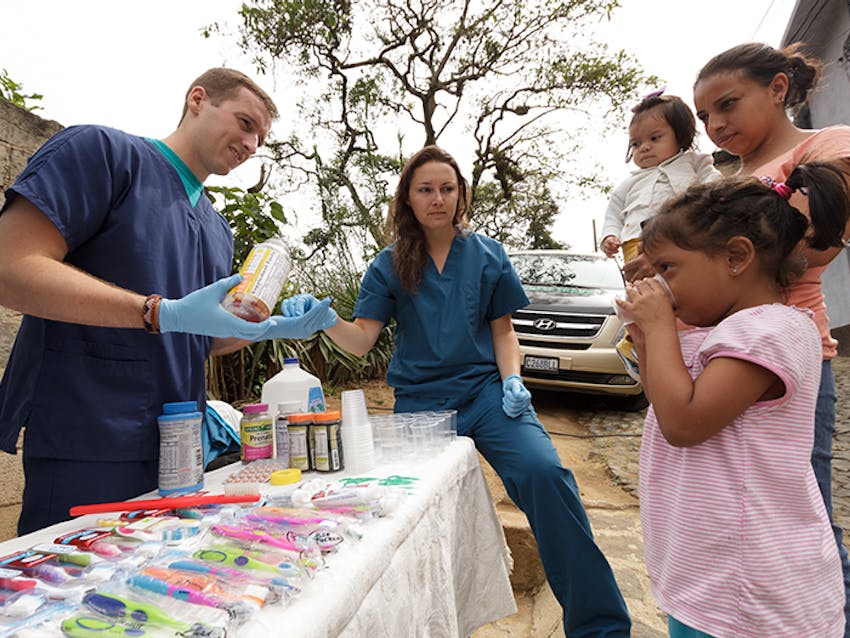 Best de ntal volunteer projects abroad