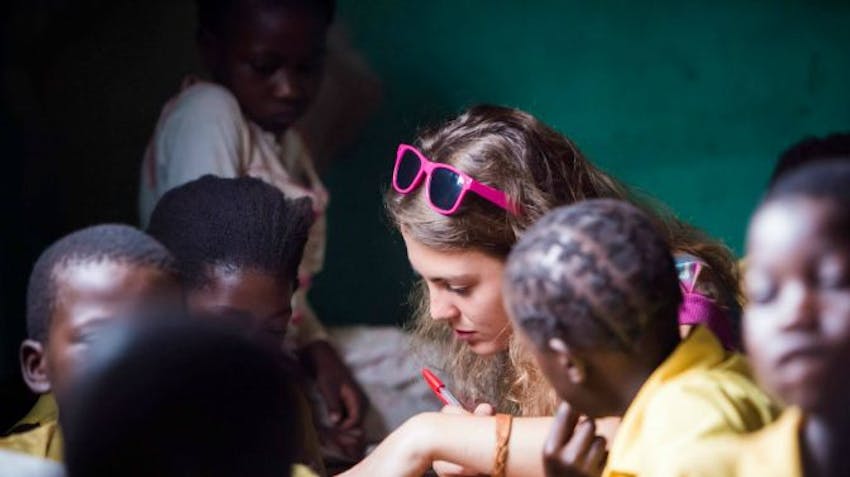 How to choose a volunteer abroad program - volunteering in Zambia with IVHQ