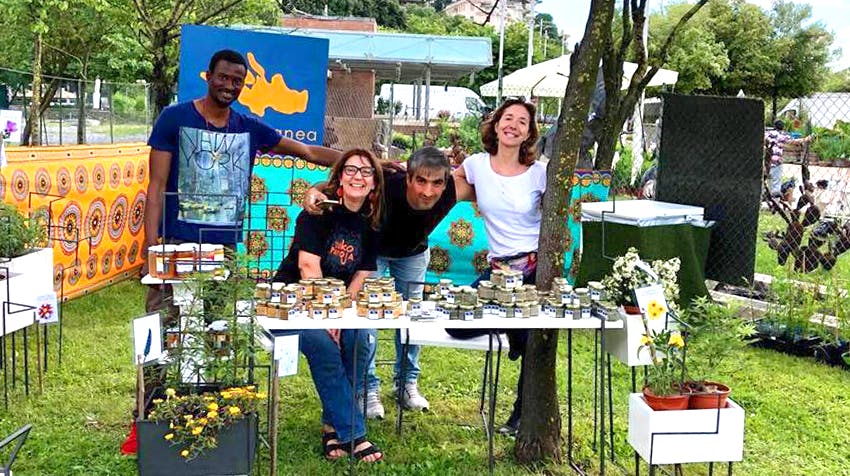 How to volunteer abroad for free with IVHQ