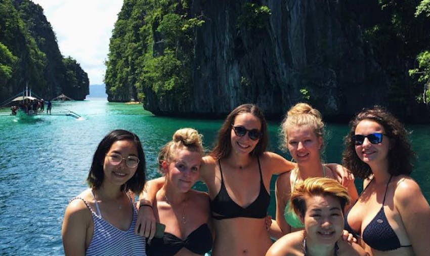 Volunteer in the Philippines with IVHQ on an island vacation