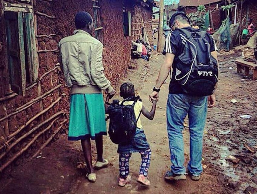 IVHQ volunteer Robert in Kenya