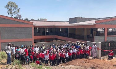 The Volunteer That Built A School In Kenya