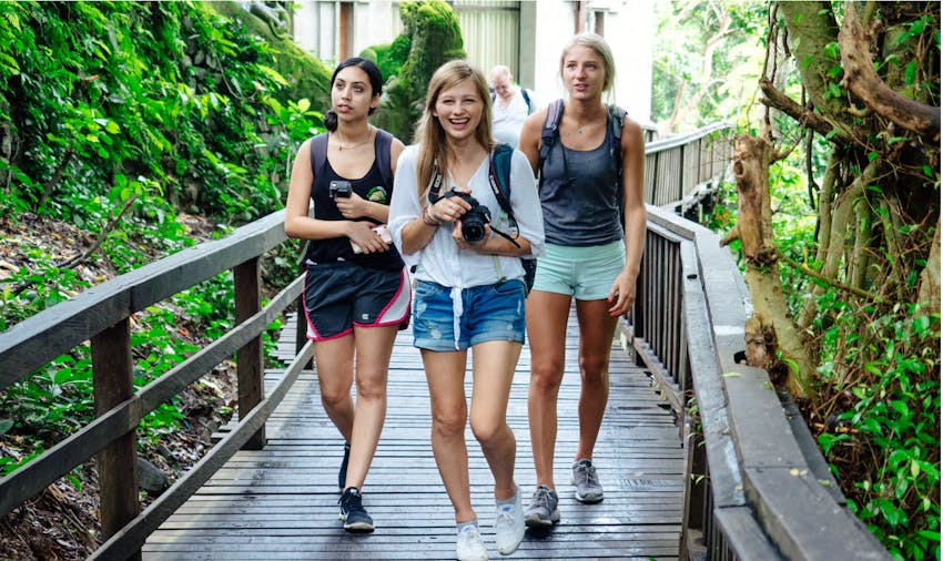 Bali weekend adventures for IVHQ volunteers during Schoolies