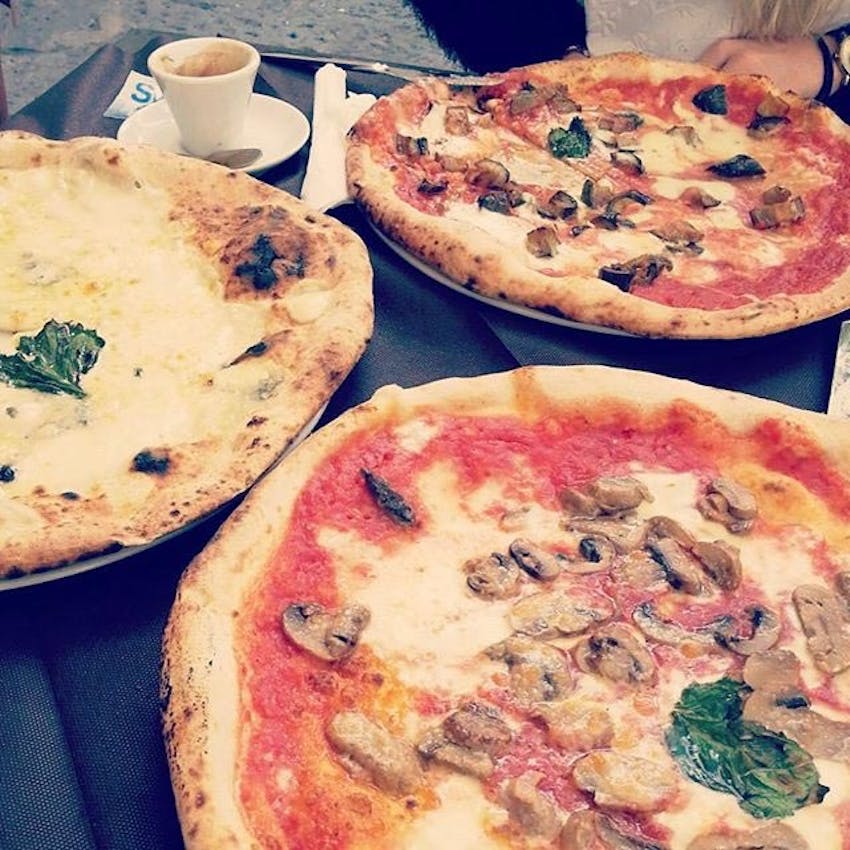 Volunteer in Italy with IVHQ - Pizza