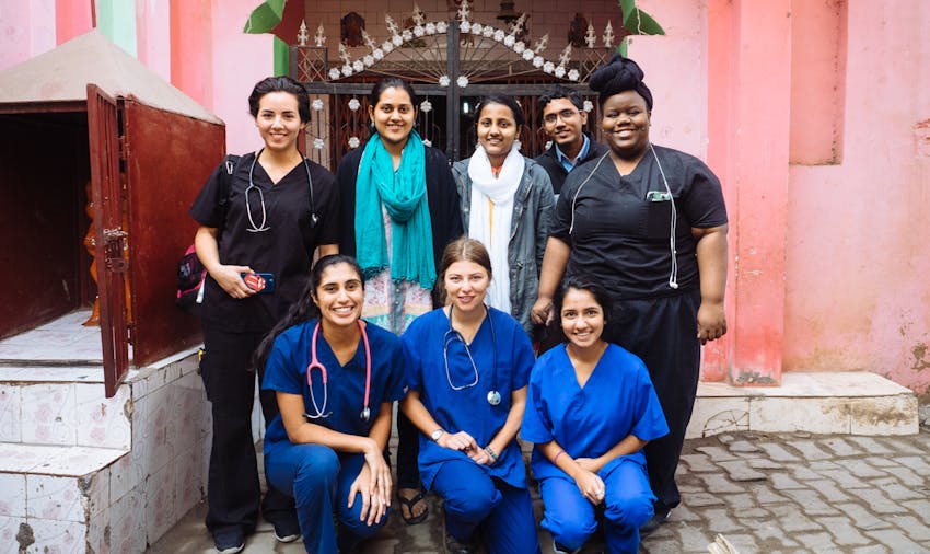 IVHQ Volunteer on a Medical Project with IVHQ