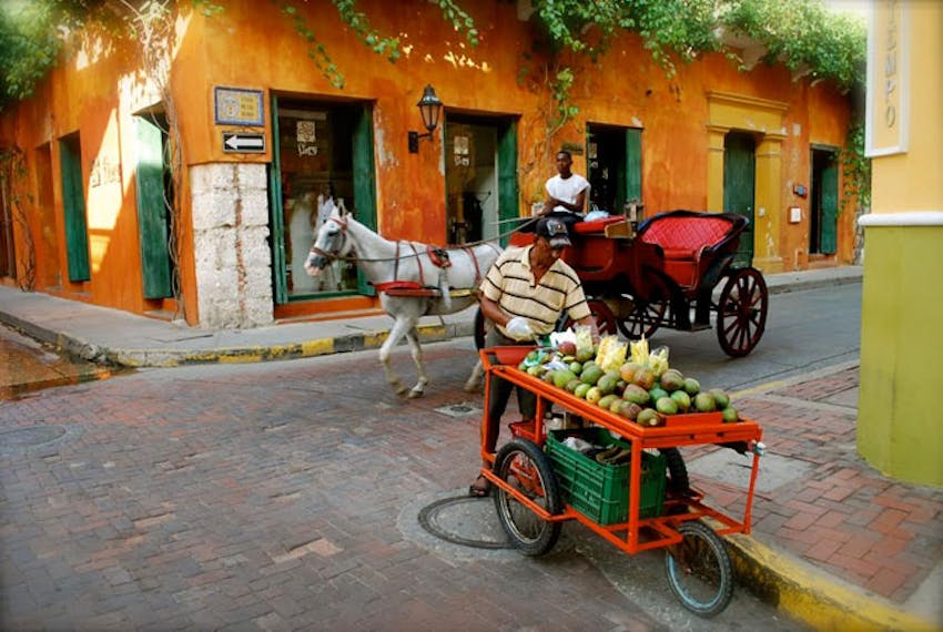 Exploring the streets as an IVHQ volunteer in Colombia