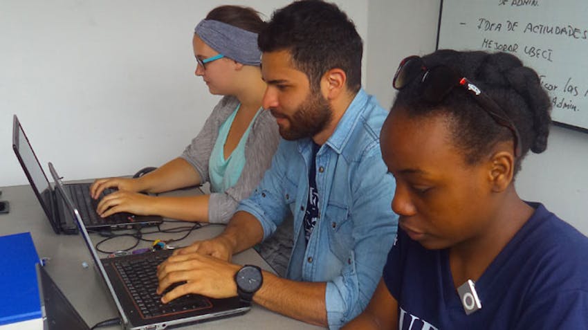 Volunteer in NGO Support with IVHQ in Ecuador