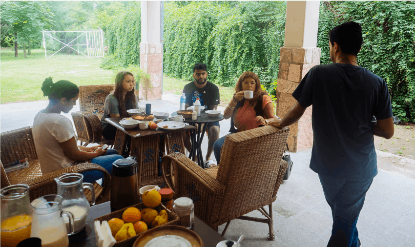 IVHQ Argentina communal breakfast