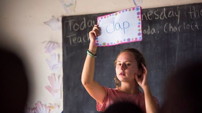 An IVHQ teaches a class in Madagascar
