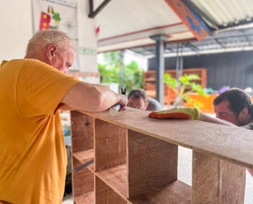 Construction volunteering in Indonesia, Bali with IVHQ