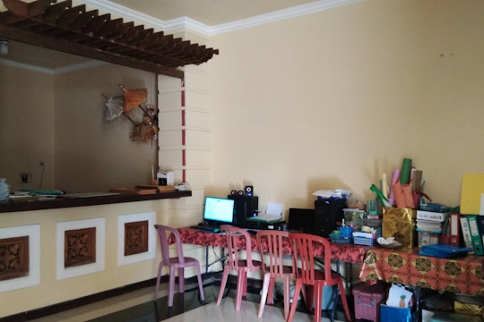 IVHQ volunteer accommodation social space in Lovina, Bali