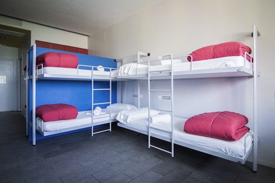 Volunteer bedroom in Barcelona with IVHQ