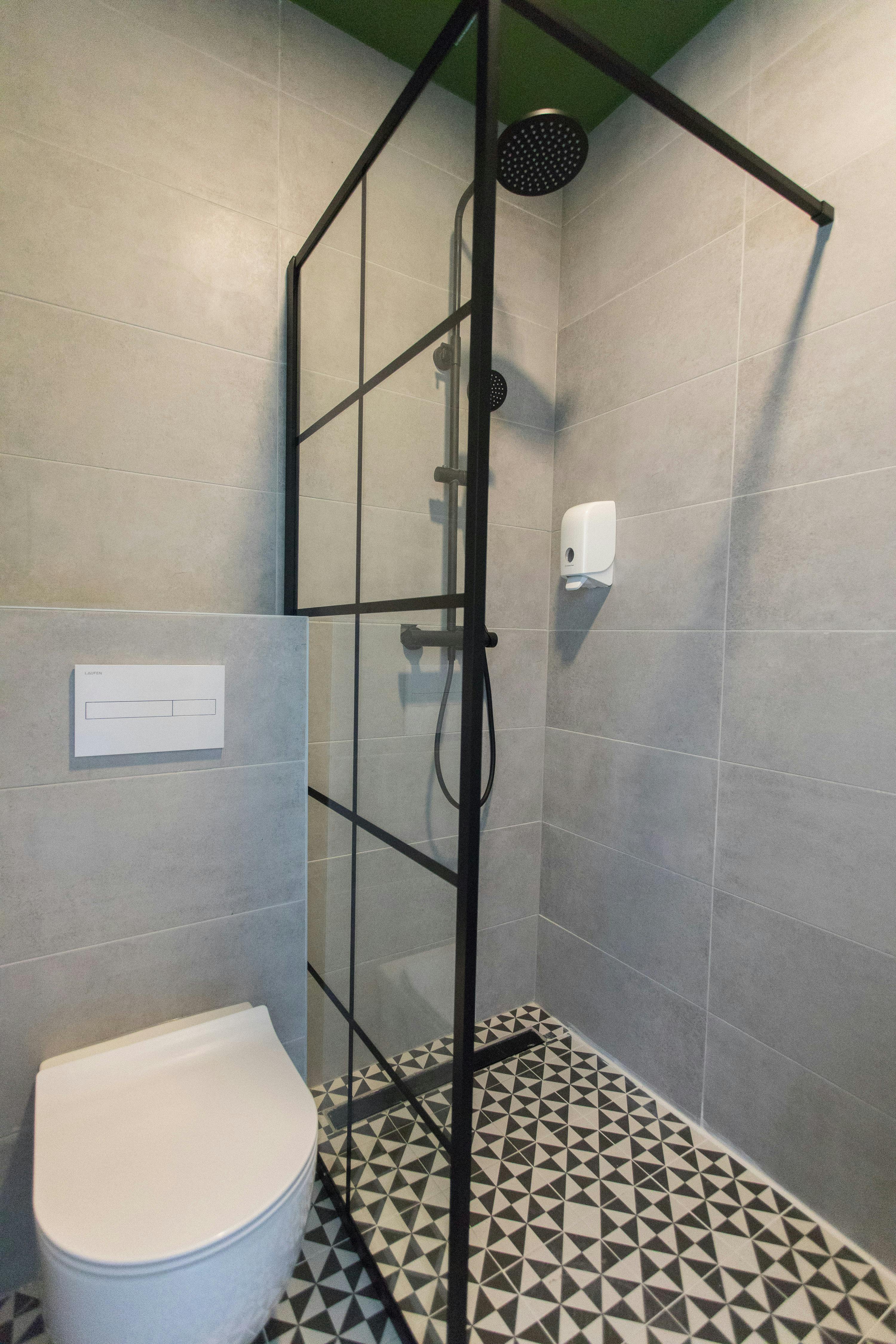 Hostel bathroom upgrade in Split, Croatia while abroad with IVHQ