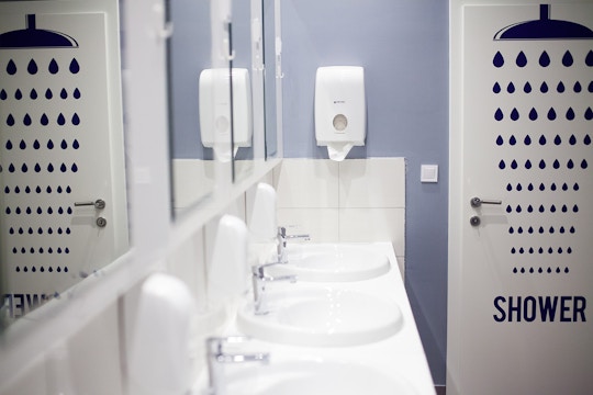 Volunteer accommodation bathroom in Croatia with IVHQ