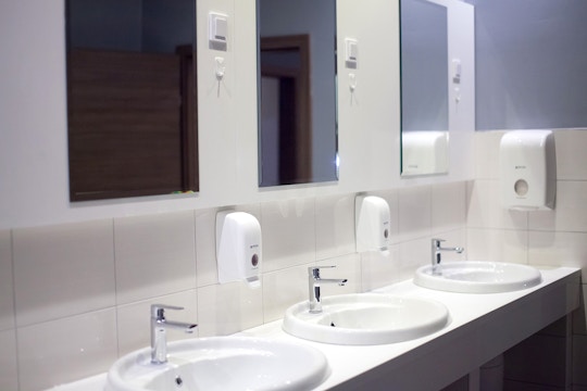 IVHQ Volunteer bathroom in Croatia accommodation