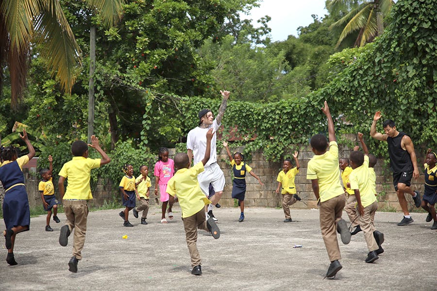 Volunteers at the Sports Development project in Jamaica with IVHQ