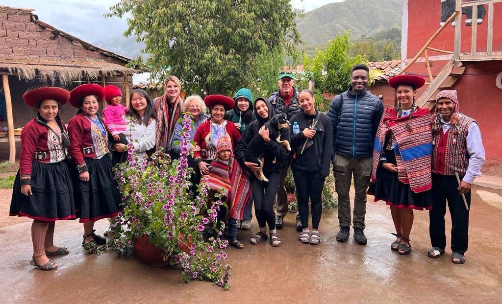Holiday Experience volunteer project with IVHQ in Cusco, Peru