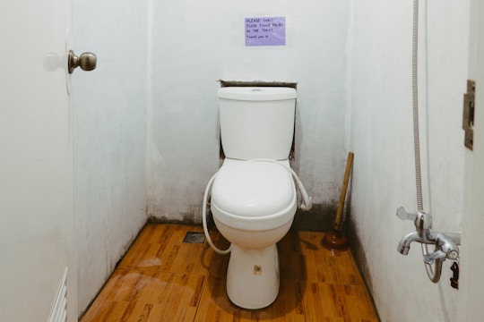 IVHQ volunteer accommodation bathroom in the Philippines