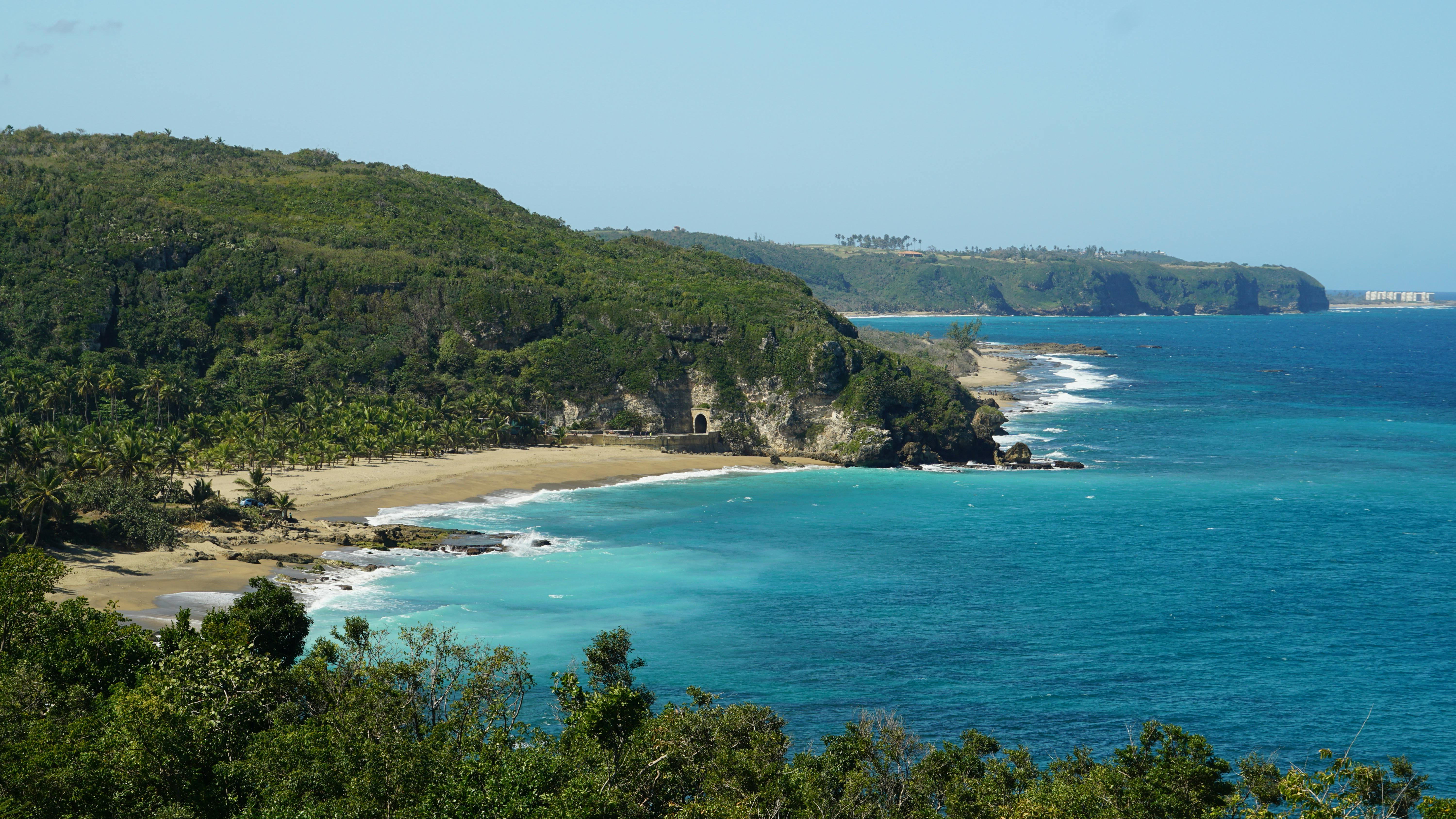 IVHQ volunteers exploring Puerto Rico during an IVHQ weekend