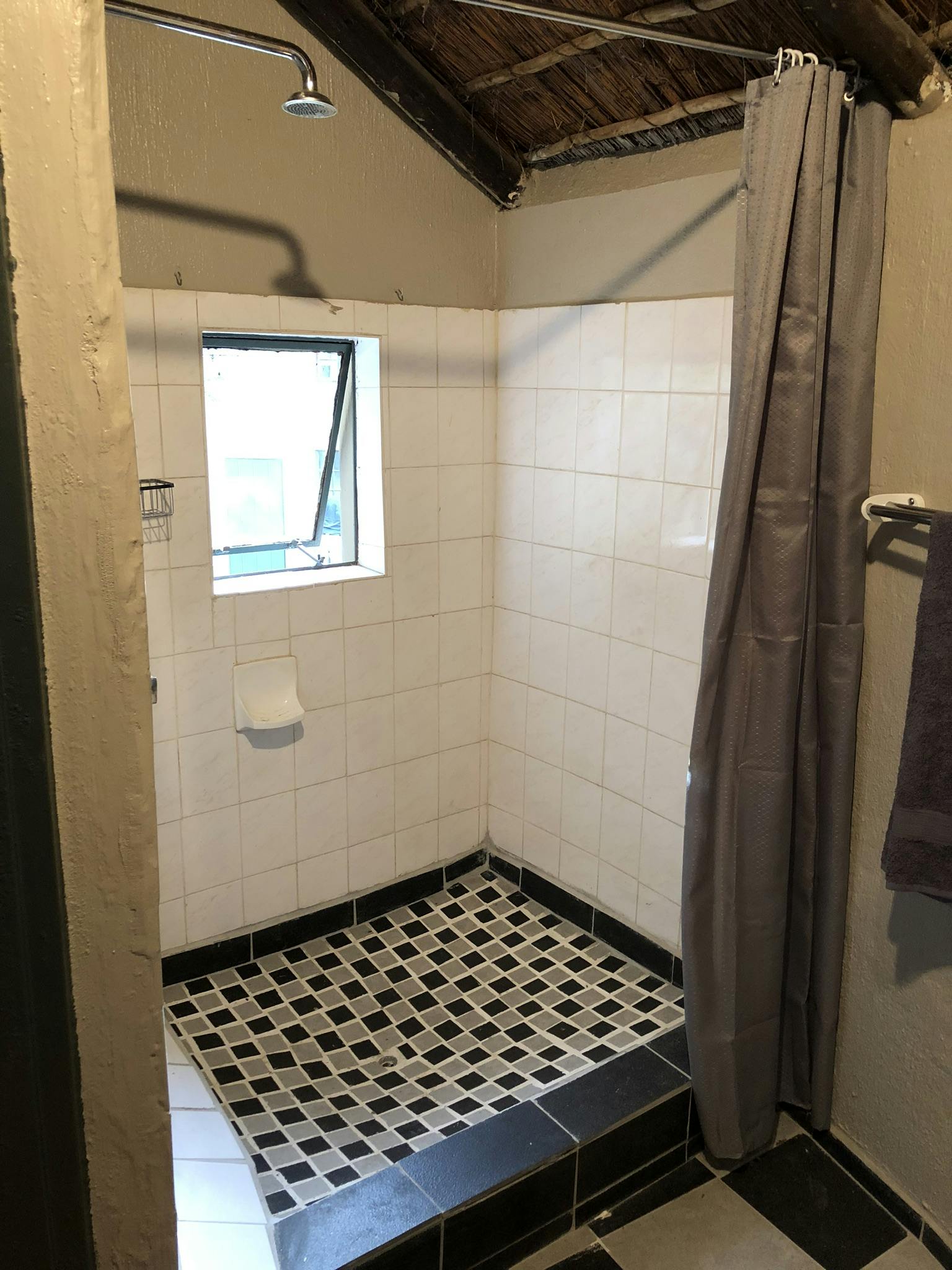 IVHQ wildlife conservation volunteer accommodation double upgrade shower in Kruger National Park, South Africa