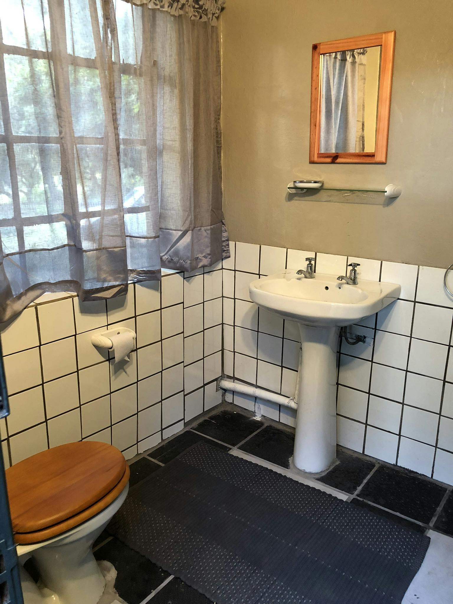 IVHQ wildlife conservation volunteer s accommodation single bedroom upgrade bathroom in Kruger National Park, South Africa