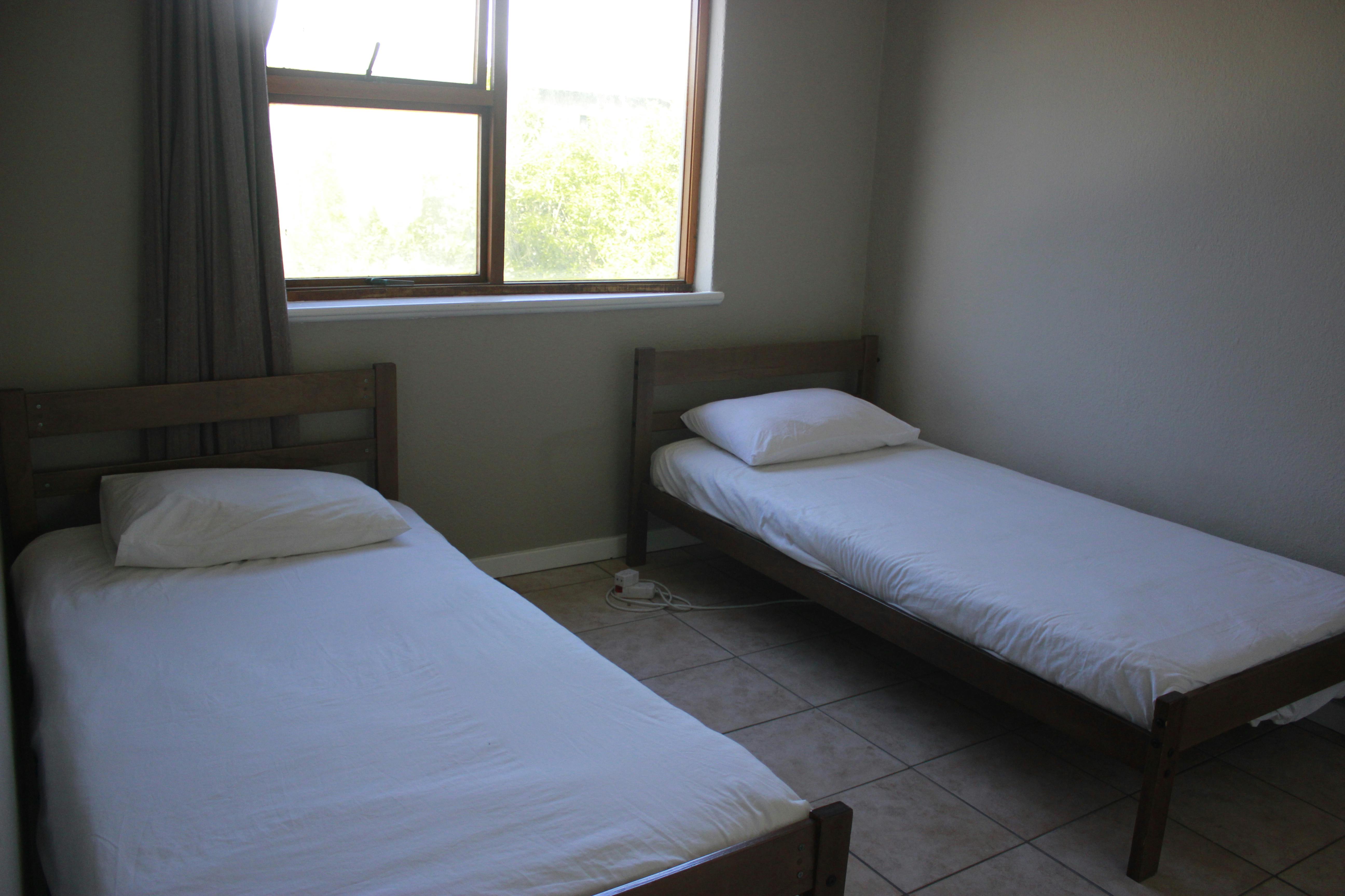 IVHQ South Africa, Table View volunteer bedroom