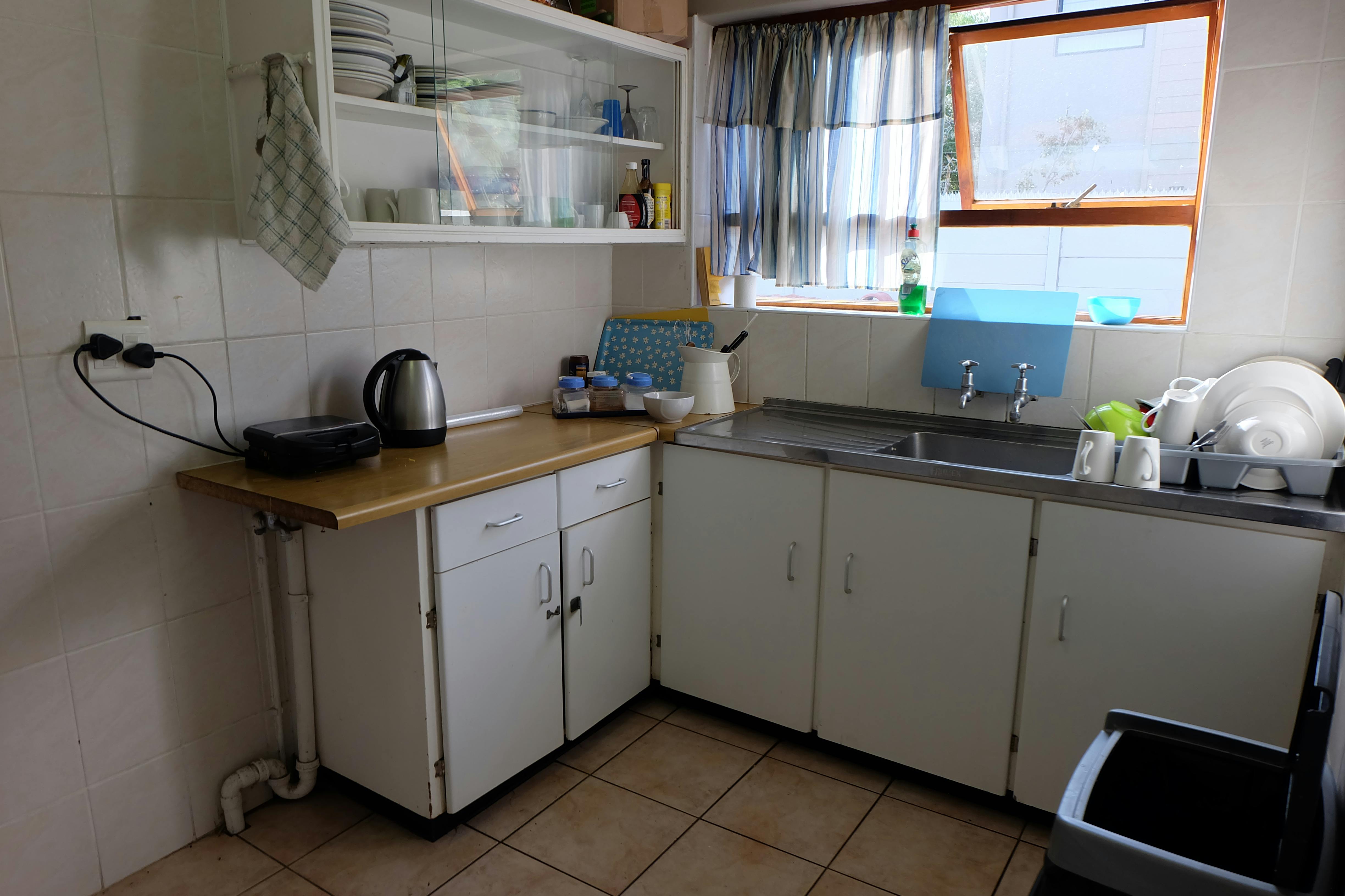 IVHQ volunteer kitchen