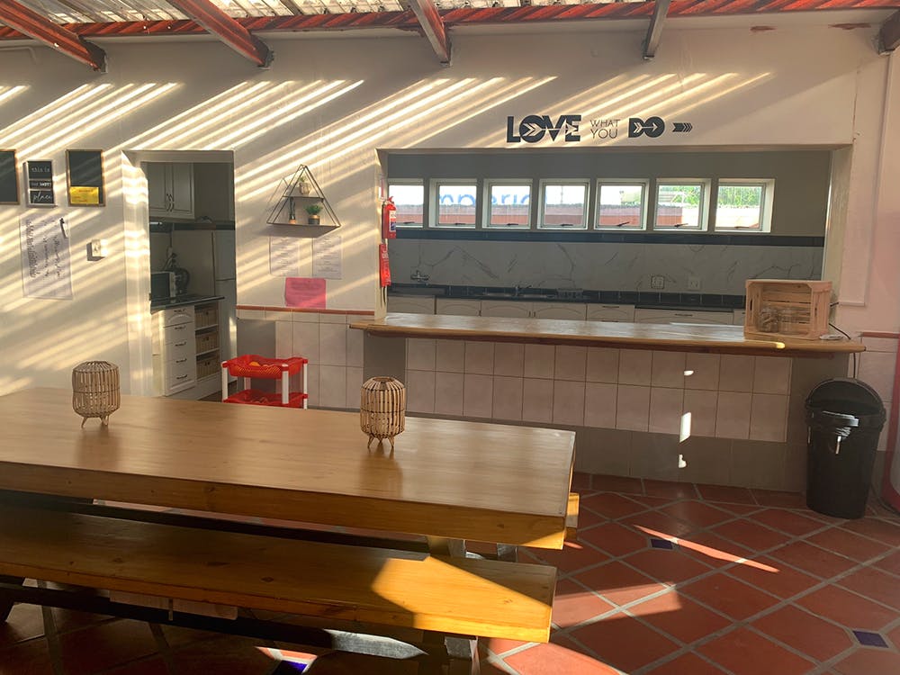 Dining area at volunteer accomodation house in Capr Town, South Africa with IVHQ