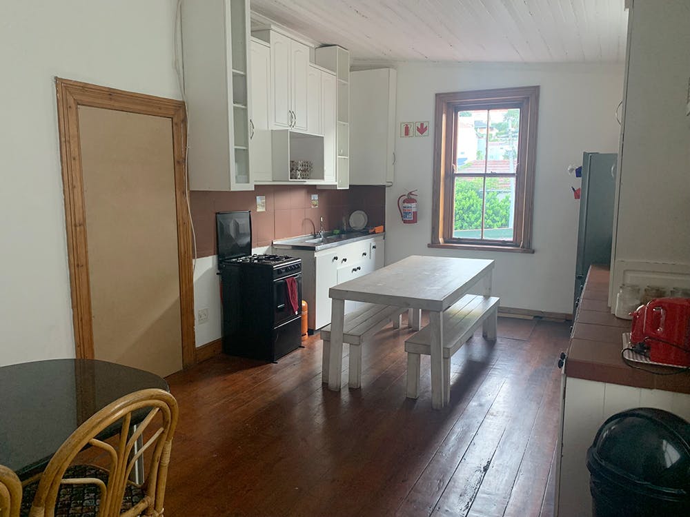 Kitchen at volunteer accomodation house in South Africa with IVHQ