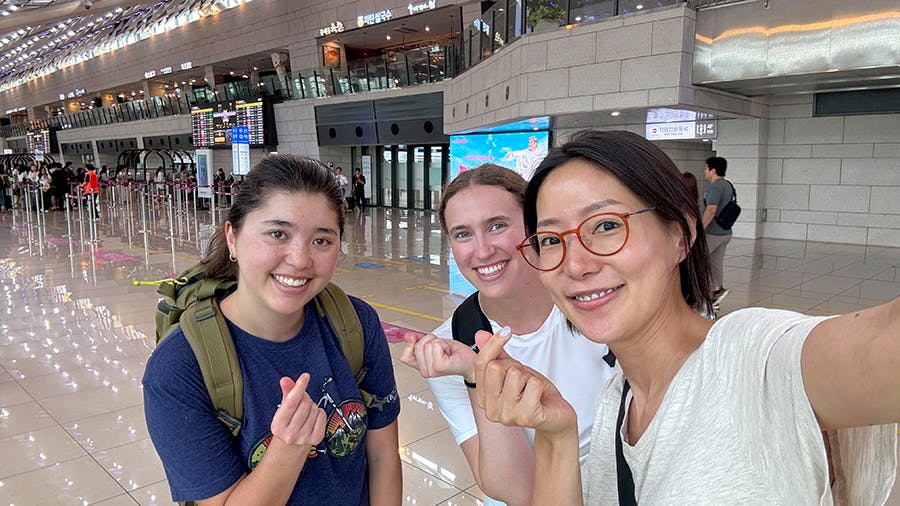 IVHQ local team picking up volunteers from the airport in Seoul, South Korea