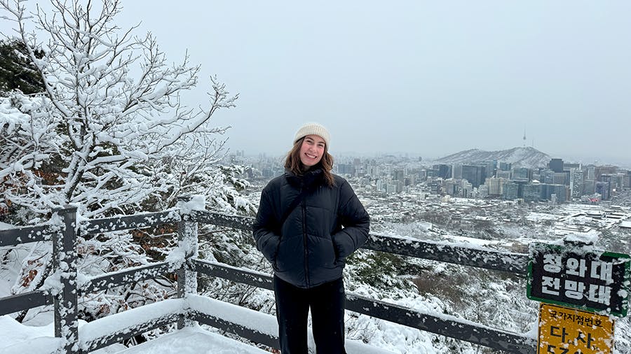 Free time in winter at IVHQ volunteer week