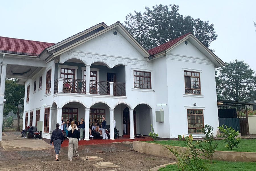 IVHQ Tanzania accomodation volunteer house overview from outside of the building