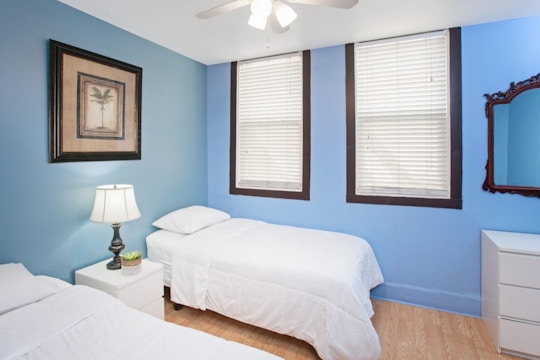 Private room for volunteers with two single beds