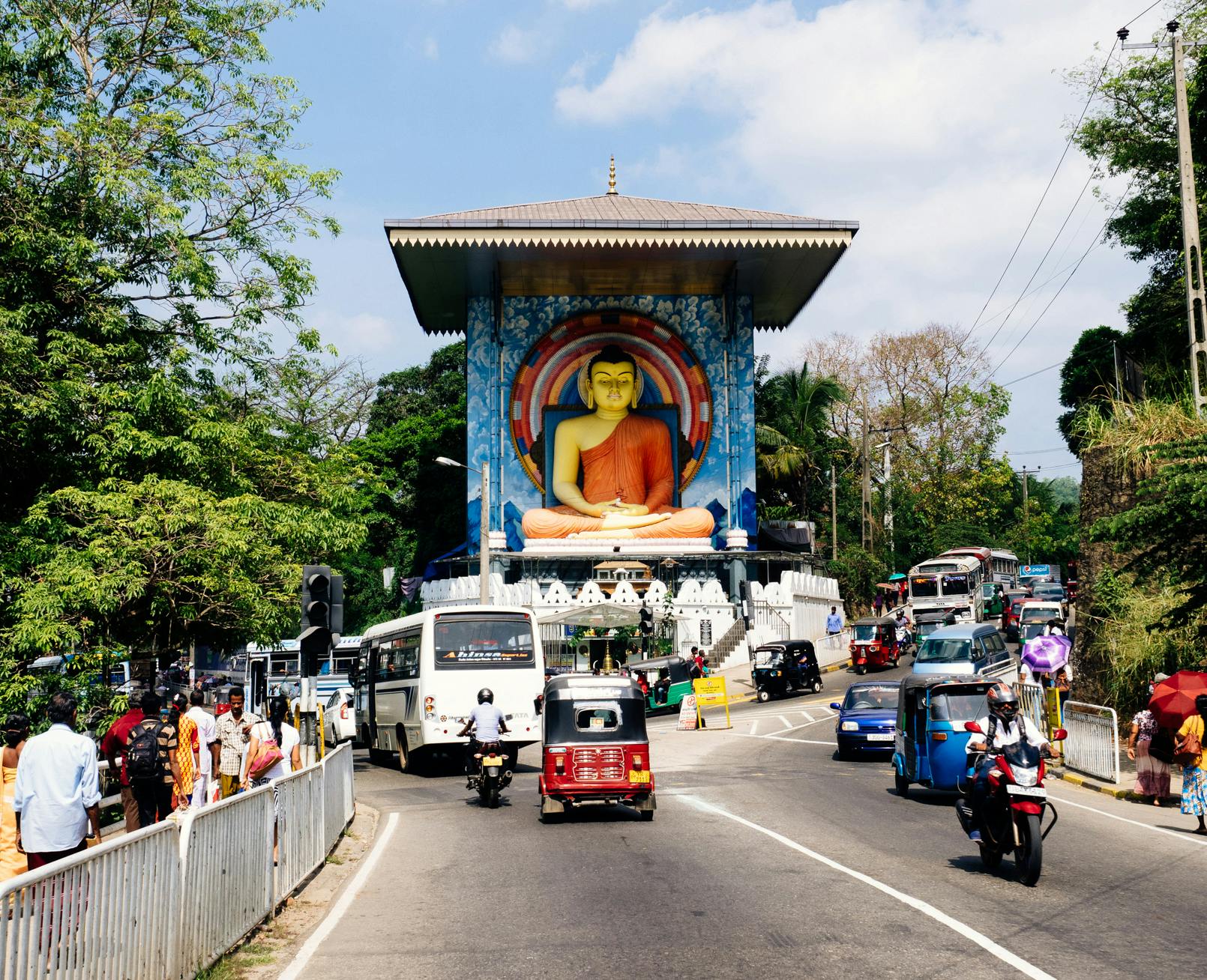 Watch IVHQ volunteers abroad in Sri Lanka