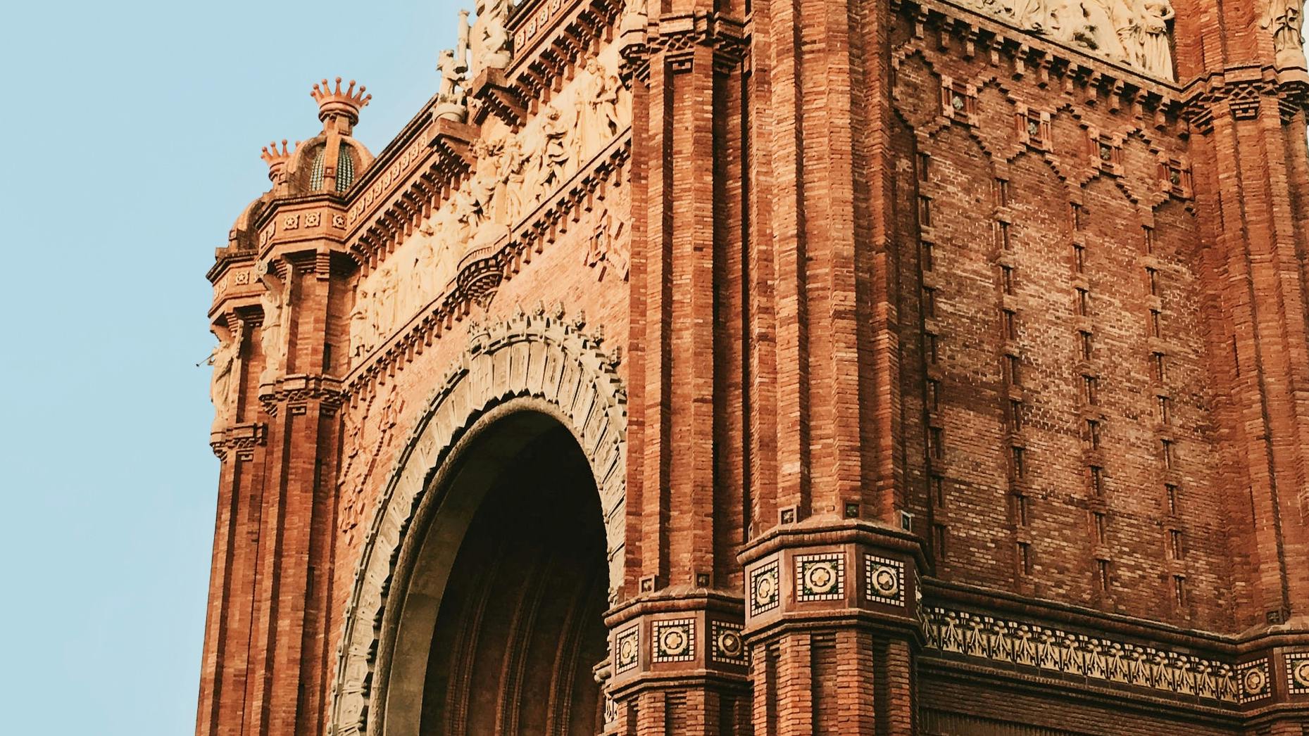 Discover Europe with IVHQ