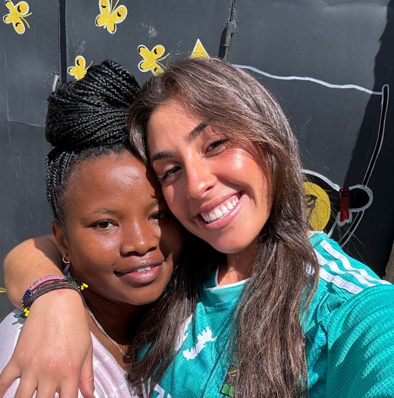 About IVHQ Ambassador Gabby volunteering with IVHQ 1.