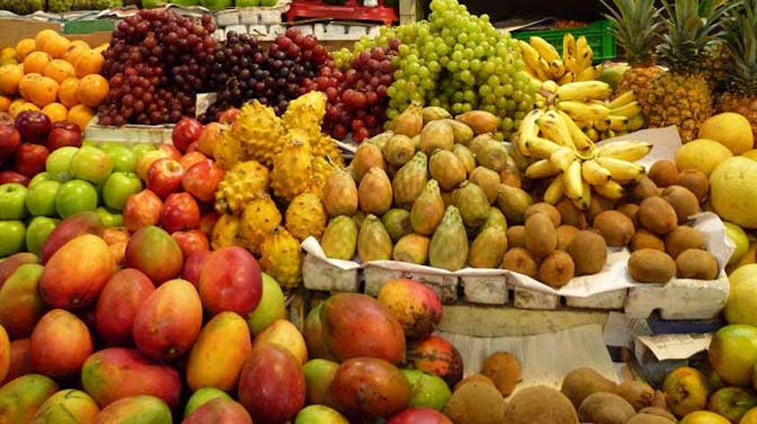 Visit the flea markets as an IVHQ volunteer in Colombia