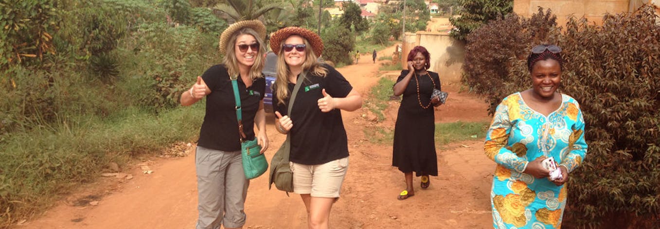 australia travel advice to uganda