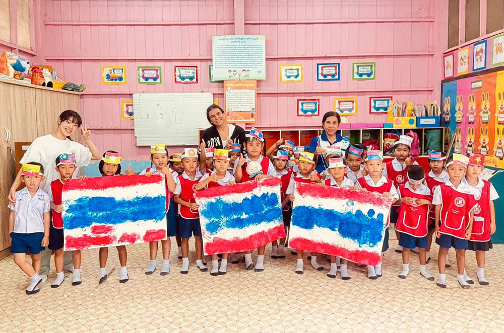 Jess Chadwick Thailand volunteer trip projects with IVHQ.