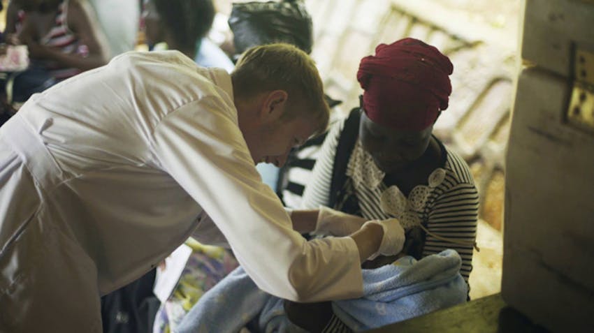 Medical volunteer in Uganda with IVHQ