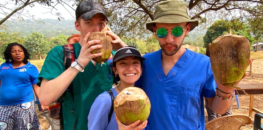 Guide to first time volunteering abroad for college students.